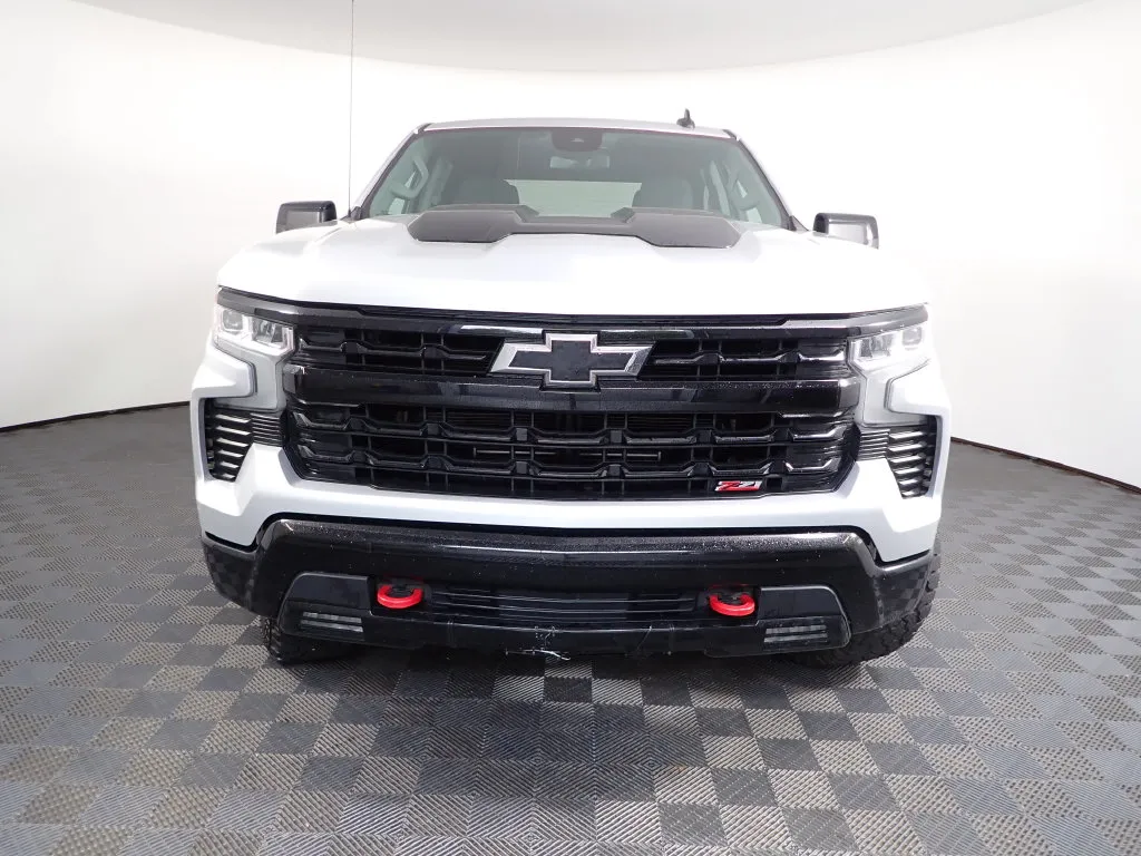 Chevrolet Silverado photo 9