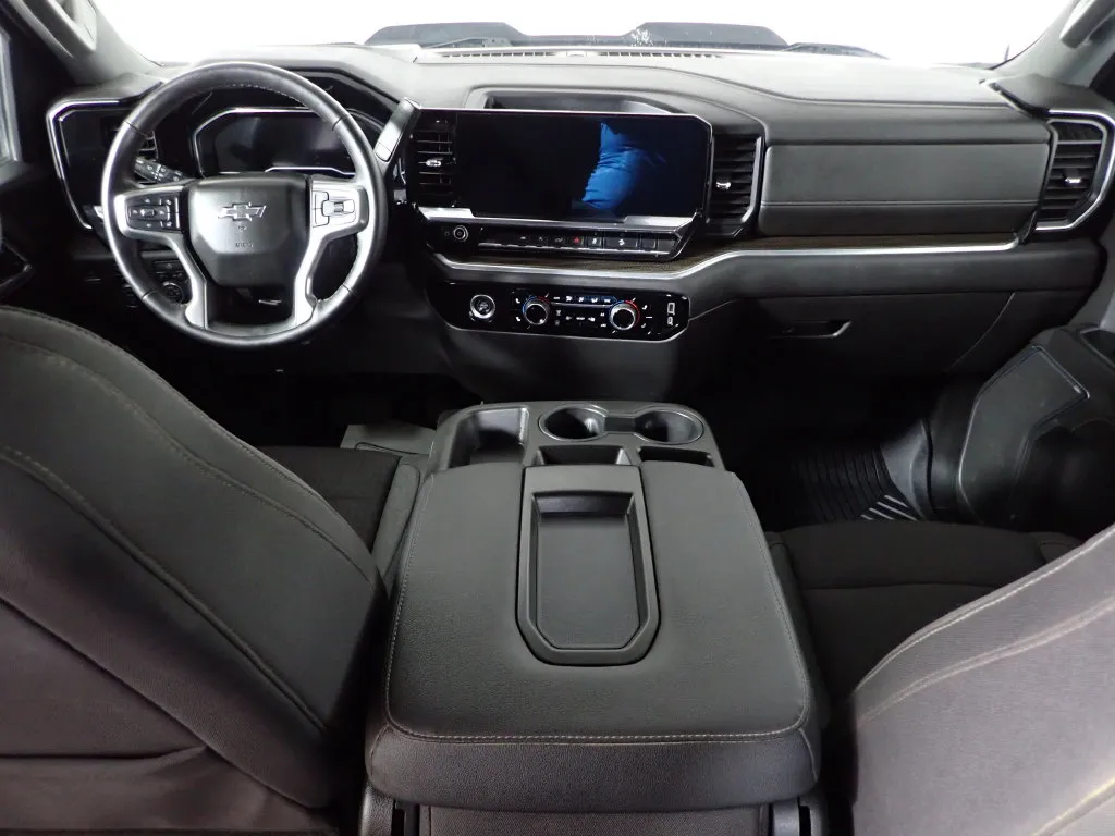 Chevrolet Silverado photo 31