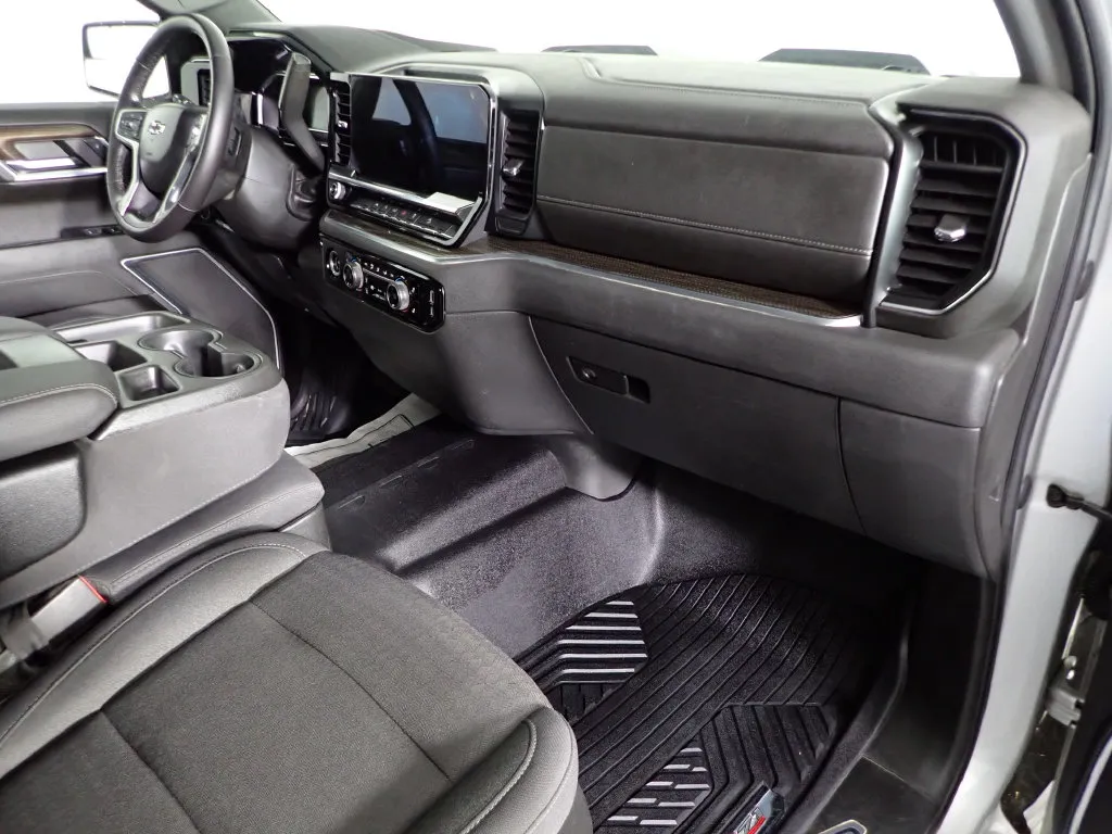 Chevrolet Silverado photo 38