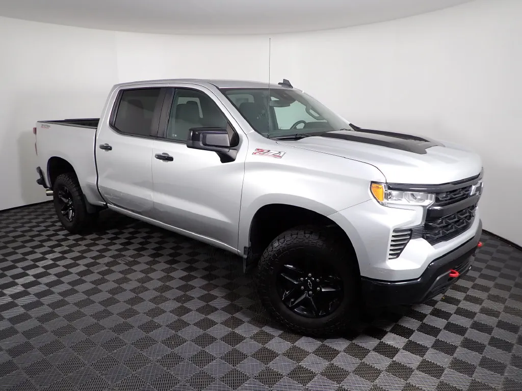 Chevrolet Silverado photo 8