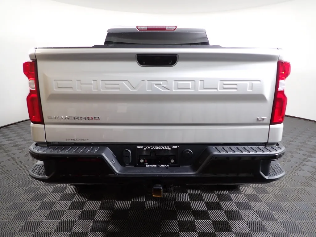 Chevrolet Silverado photo 14