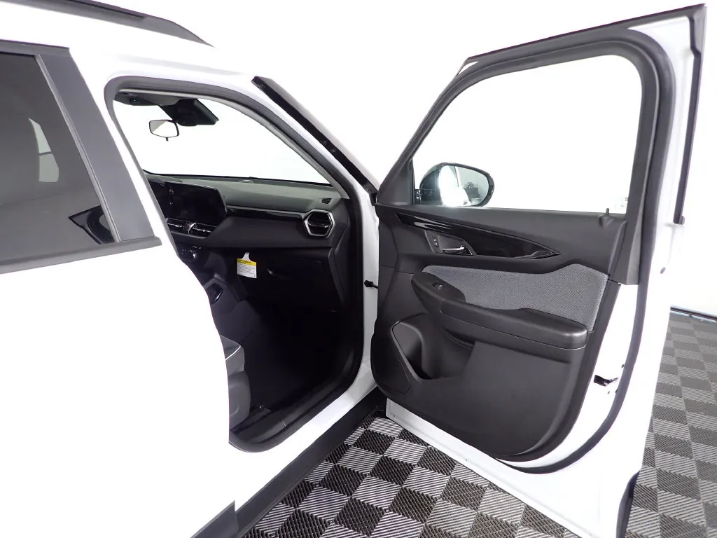 Chevrolet Trailblazer photo 32