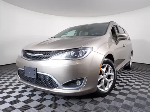 Photos of 2017 Chrysler Pacifica Touring L for sale in Logan, OH at Don Wood Chevrolet