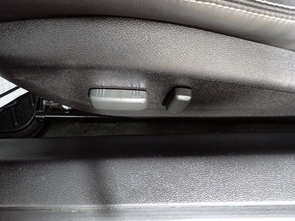 2010 Chevrolet Camaro 2LT - Photo 23