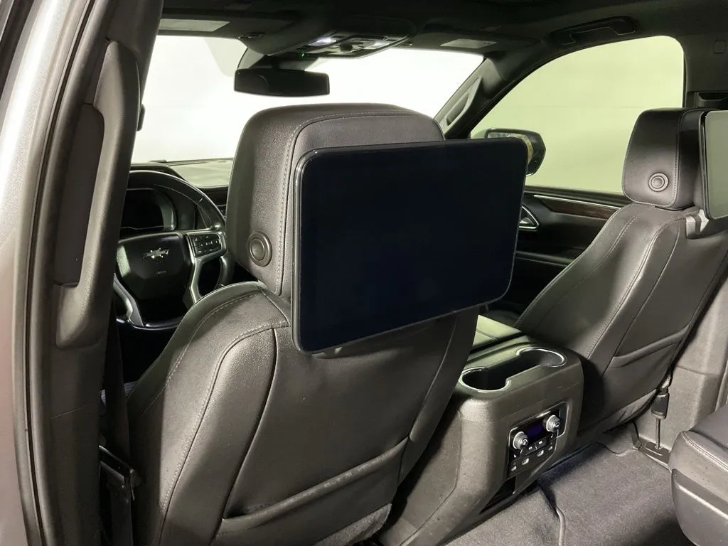 Chevrolet Suburban photo 35