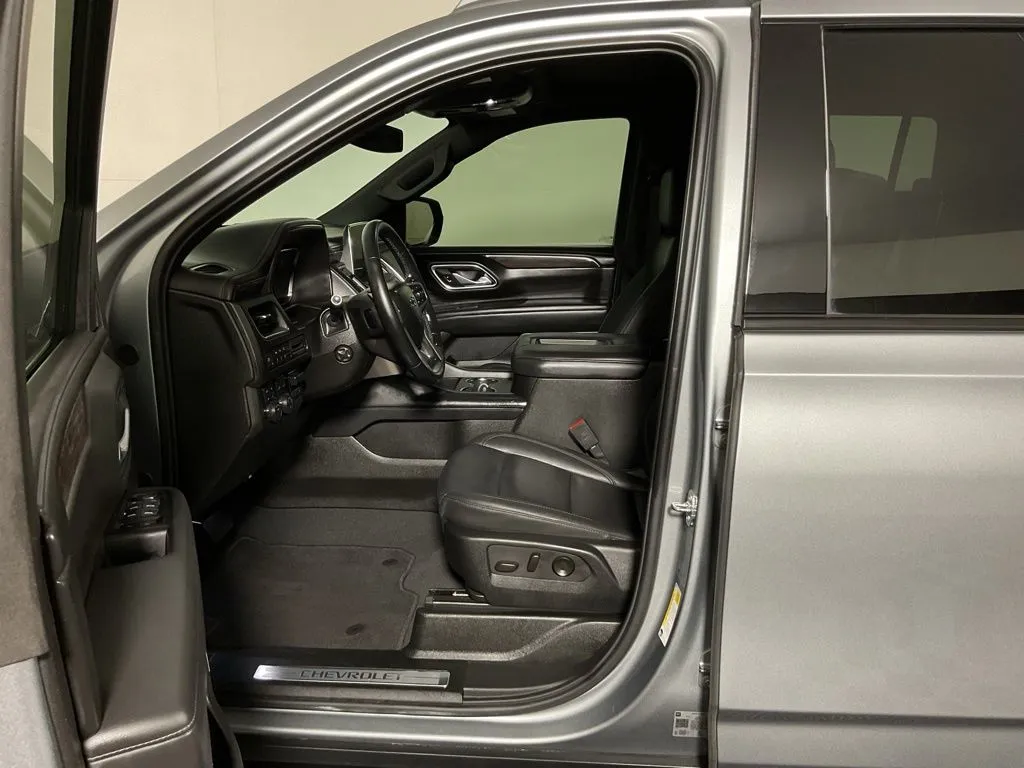 Chevrolet Suburban photo 22