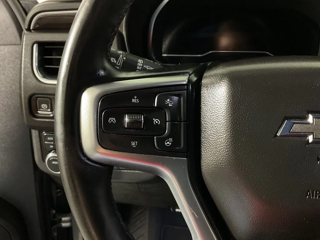 Chevrolet Suburban photo 28