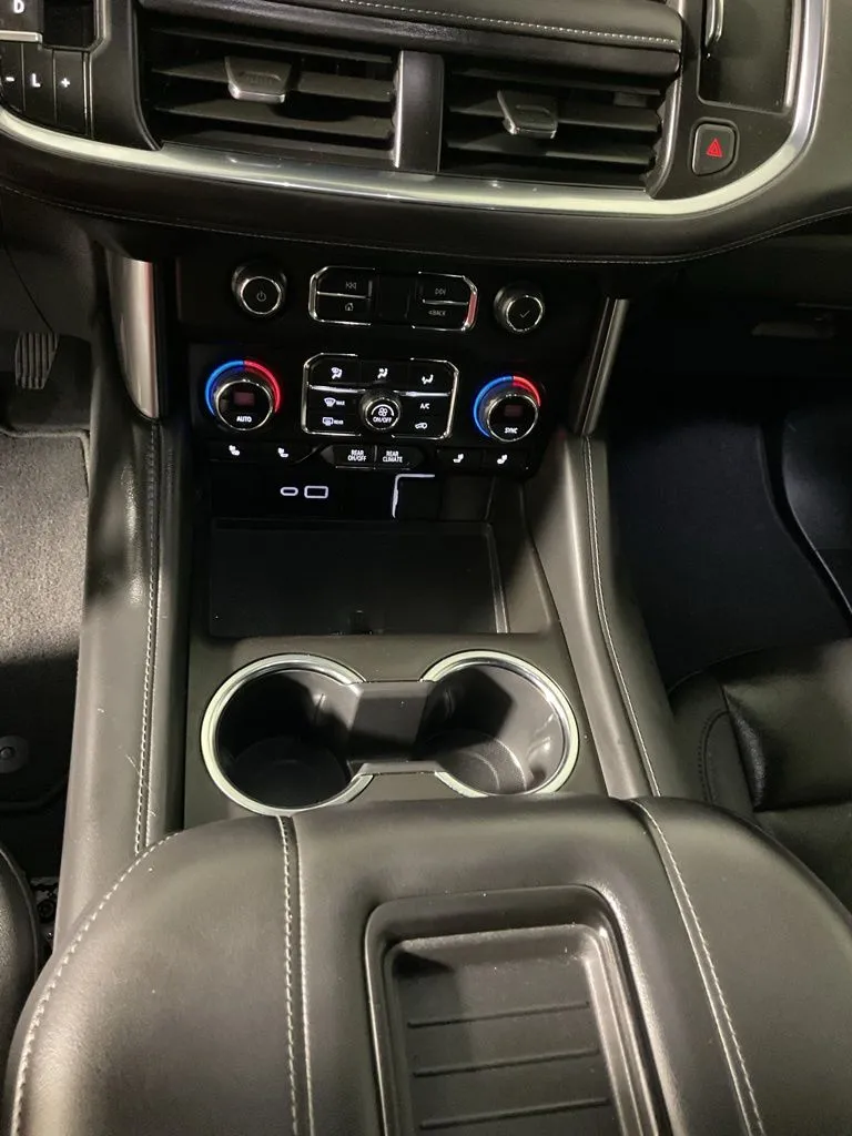 Chevrolet Suburban photo 31