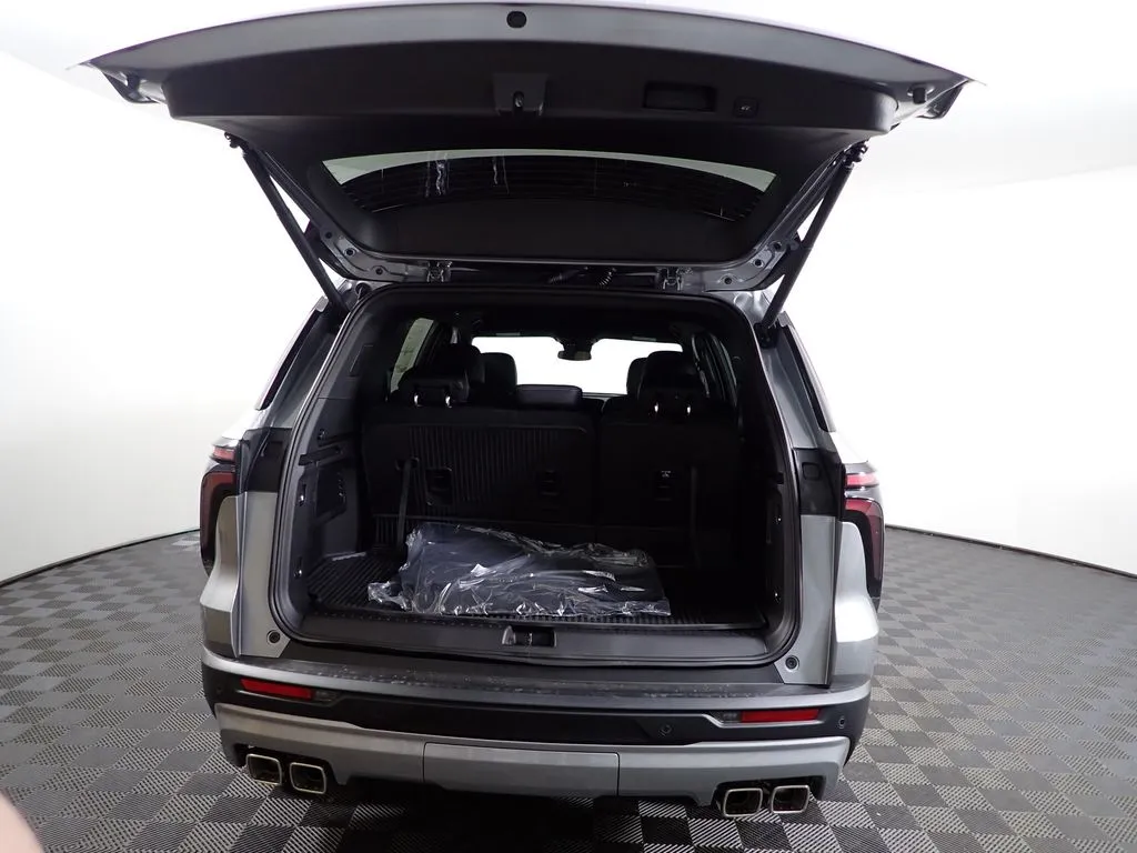 Chevrolet Traverse photo 16