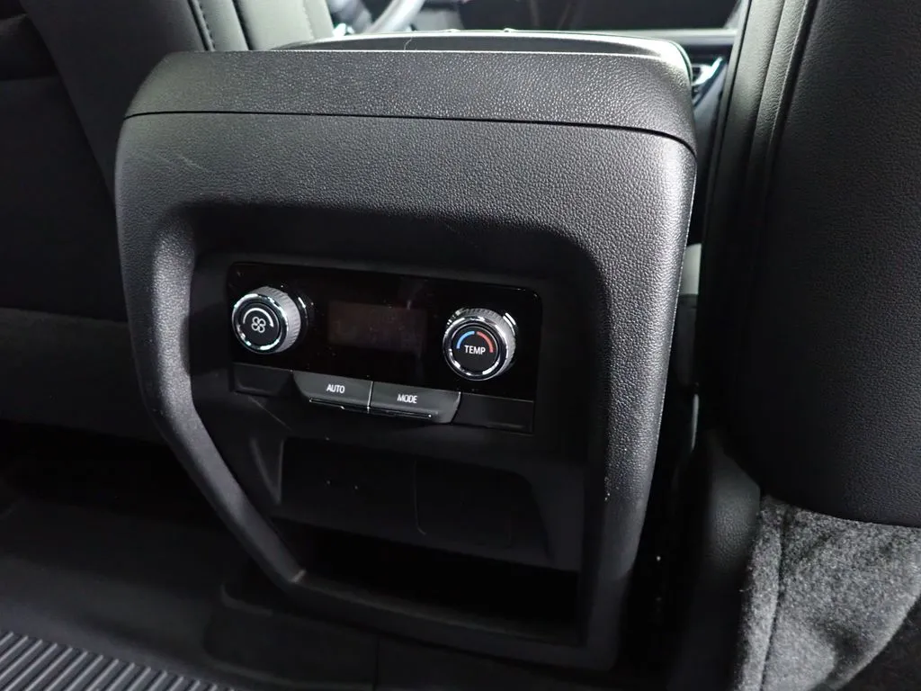 Chevrolet Traverse photo 39