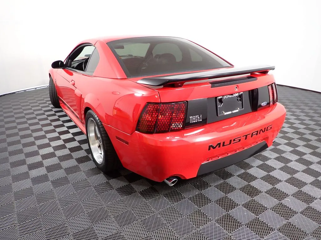 Ford Mustang photo 11