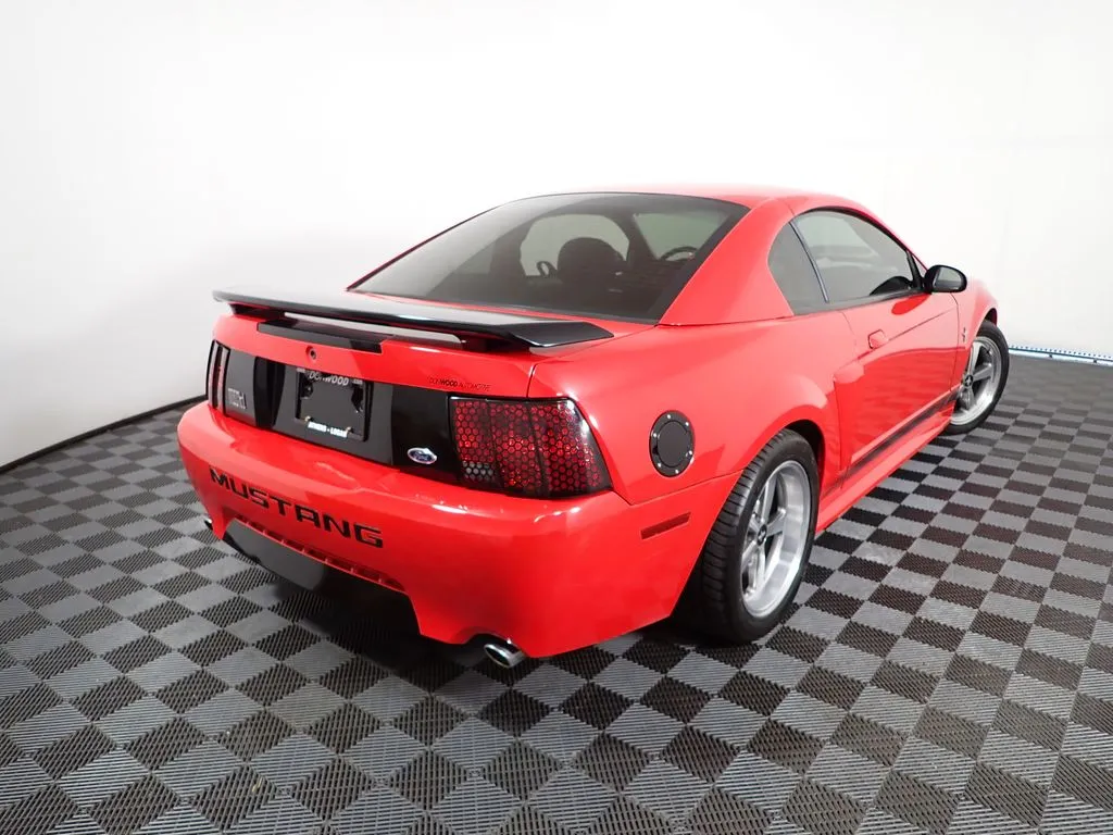 Ford Mustang photo 15