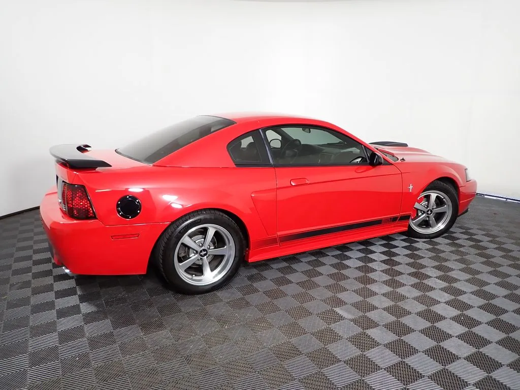 Ford Mustang photo 16