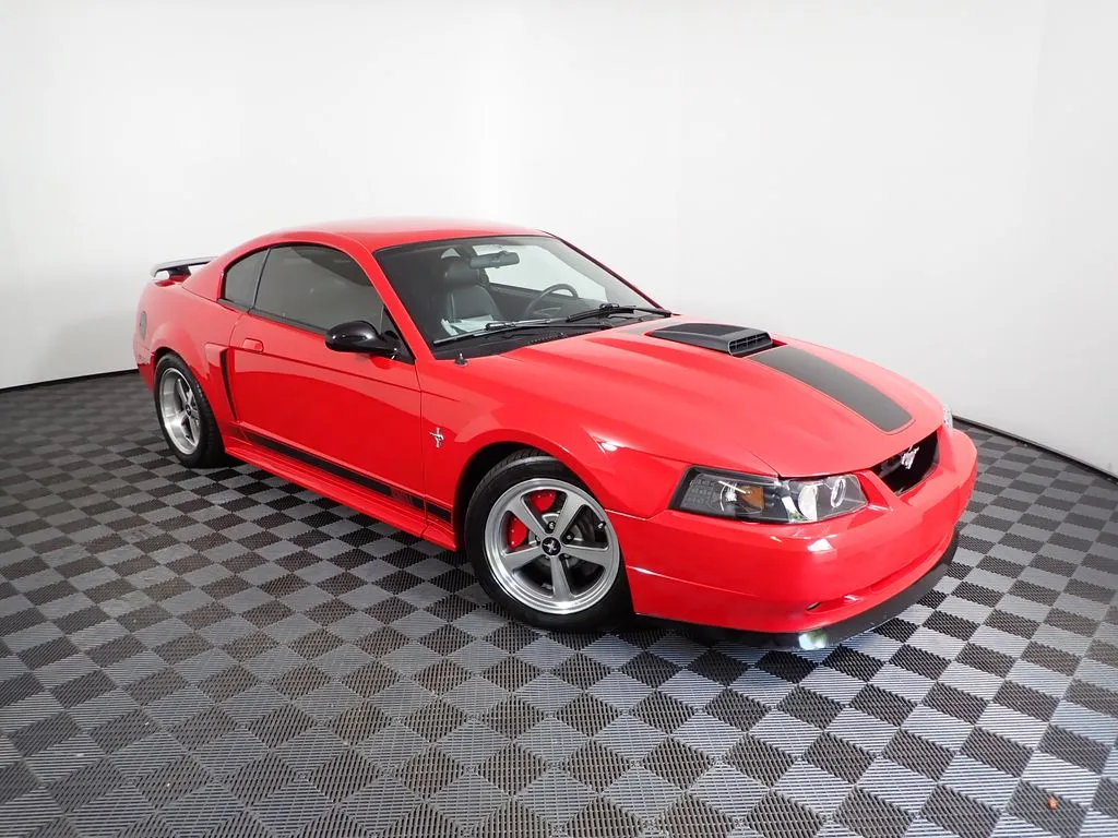 Ford Mustang photo 6
