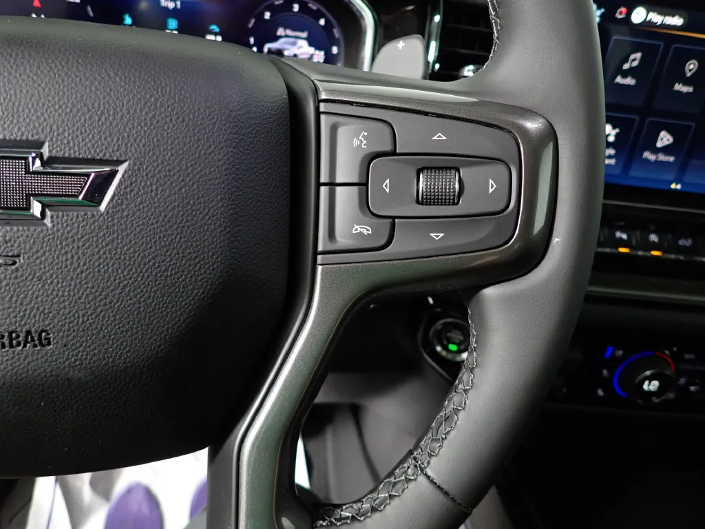 Chevrolet Silverado photo 32