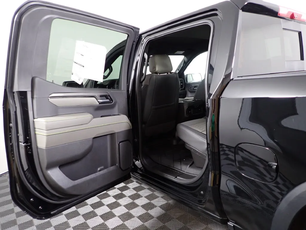 Chevrolet Silverado photo 36