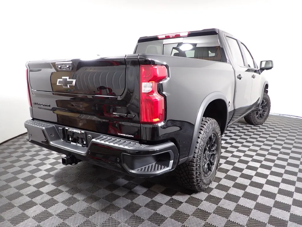 Chevrolet Silverado photo 20