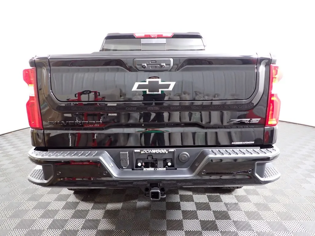 2026 Chevrolet Silverado 1500 ZR2 - Photo 15