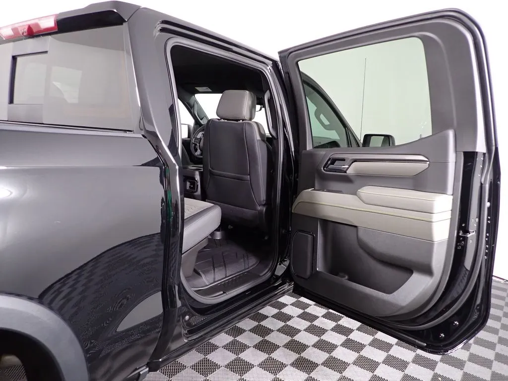 2026 Chevrolet Silverado 1500 ZR2 - Photo 38