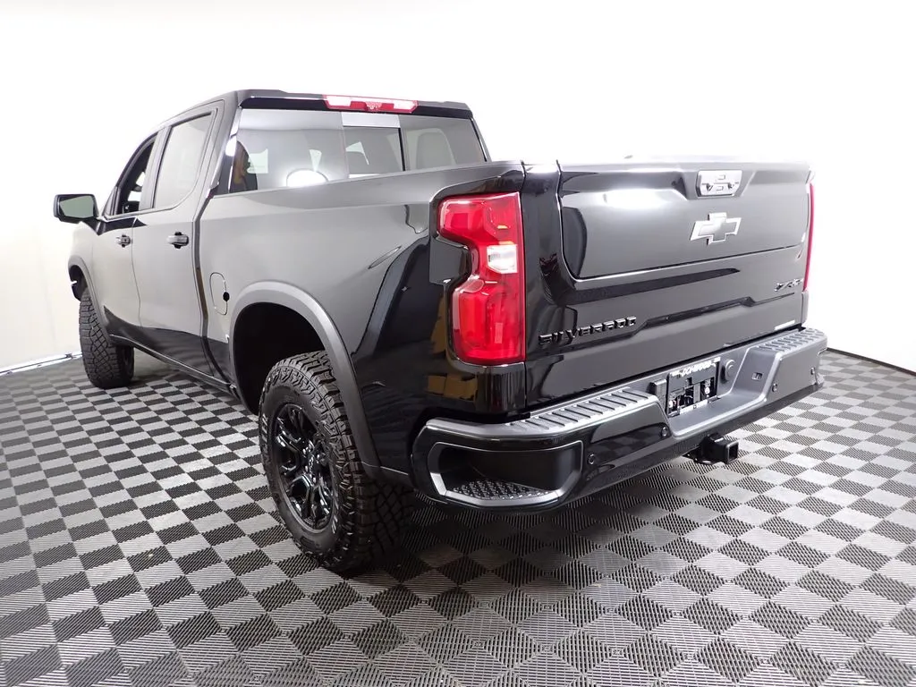 2026 Chevrolet Silverado 1500 ZR2 - Photo 14