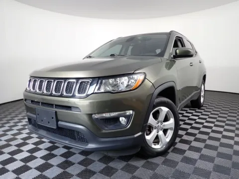Photos of 2019 Jeep Compass Latitude for sale in Logan, OH at Don Wood Chevrolet