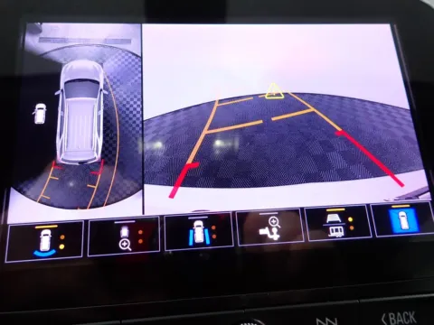 More photos of 2022 Chevrolet Equinox Premier at Don Wood Chevrolet, OH