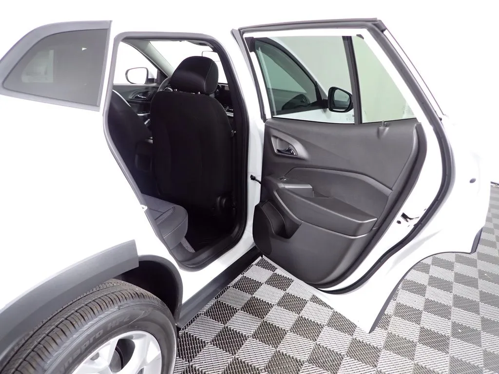 2026 Chevrolet Trax LS - Photo 32
