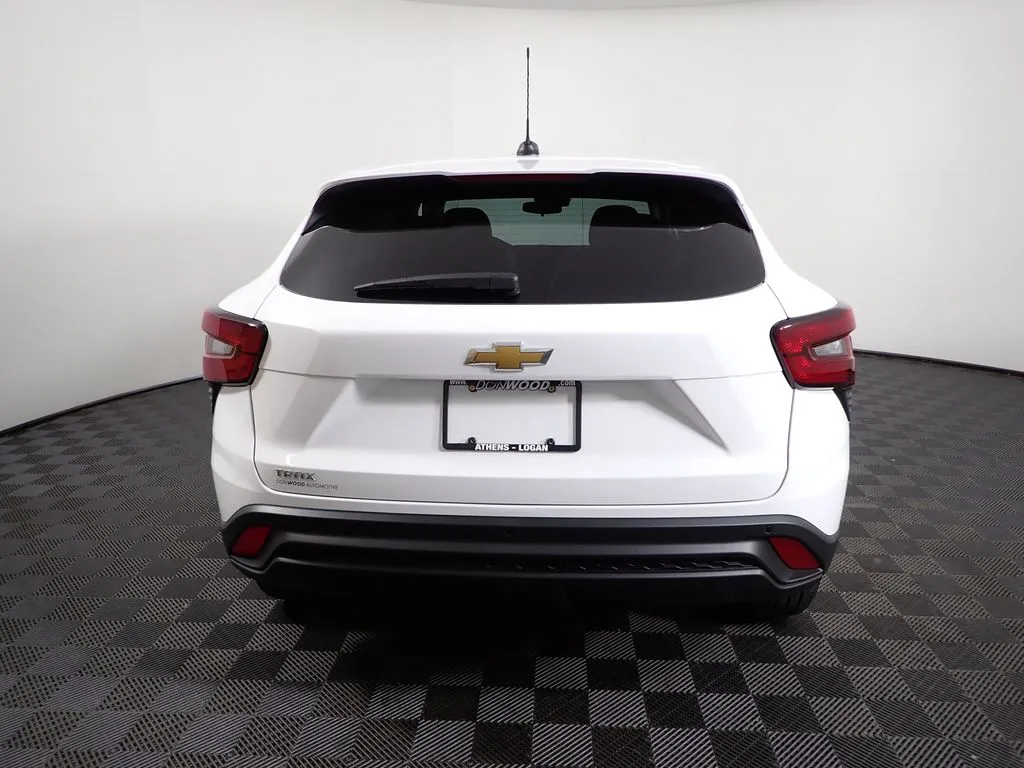 2026 Chevrolet Trax LS - Photo 13