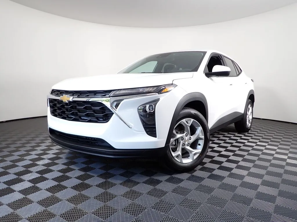 2026 Chevrolet Trax LS - Photo 2