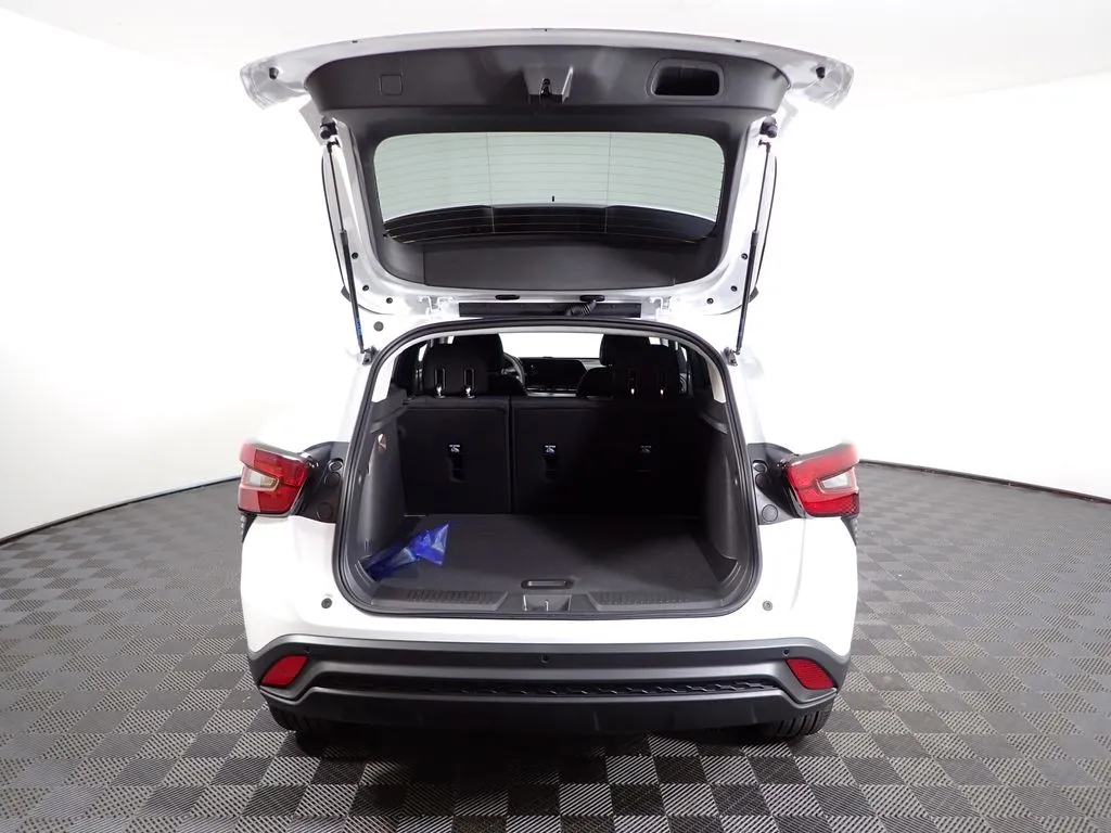 2026 Chevrolet Trax LS - Photo 14