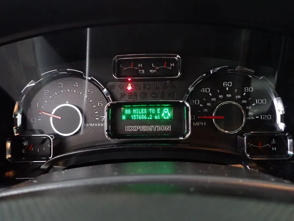 Ford Expedition EL photo 20