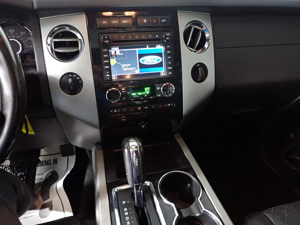 Ford Expedition EL photo 24