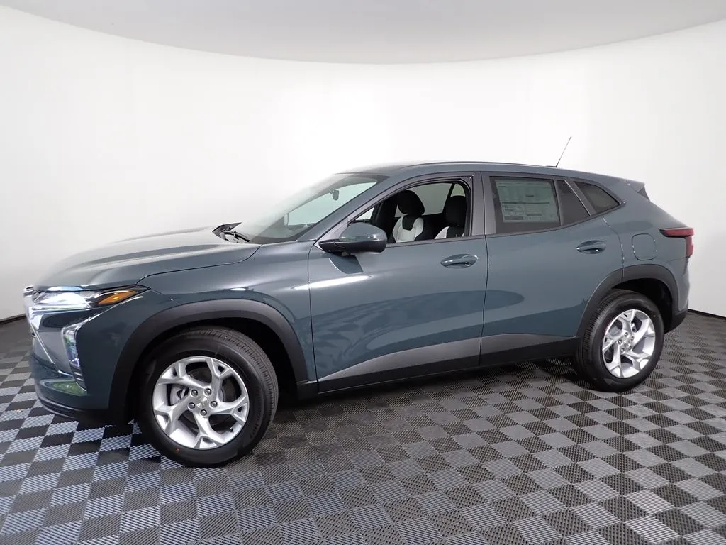 2026 Chevrolet Trax LS - Photo 9