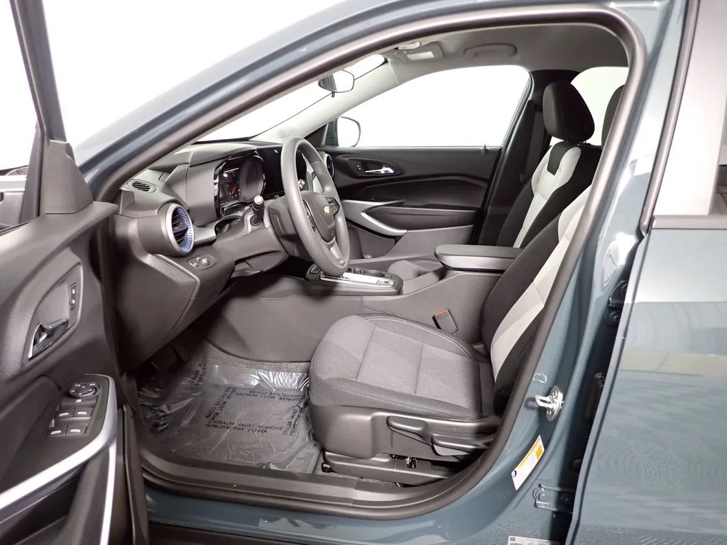 2026 Chevrolet Trax LS - Photo 20