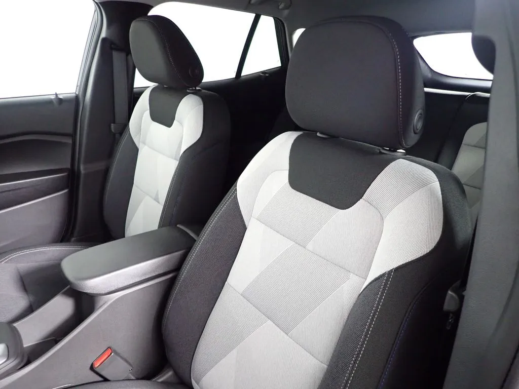 2026 Chevrolet Trax LS - Photo 21