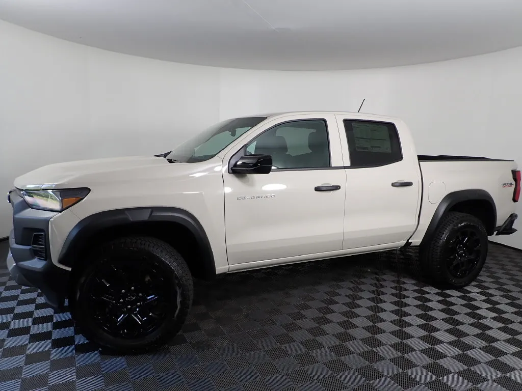 Chevrolet Colorado photo 11