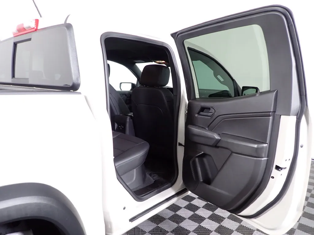 Chevrolet Colorado photo 33