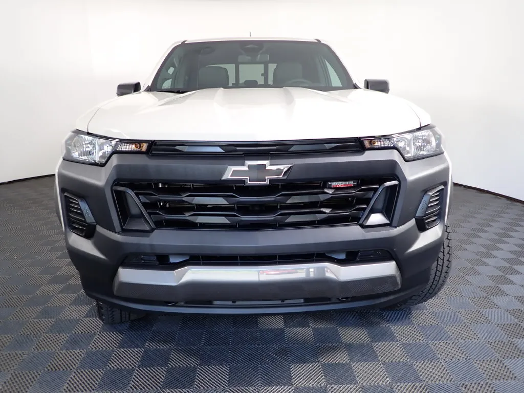 Chevrolet Colorado photo 9