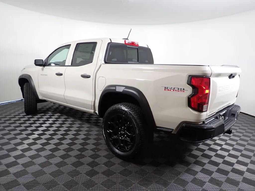 Chevrolet Colorado photo 12