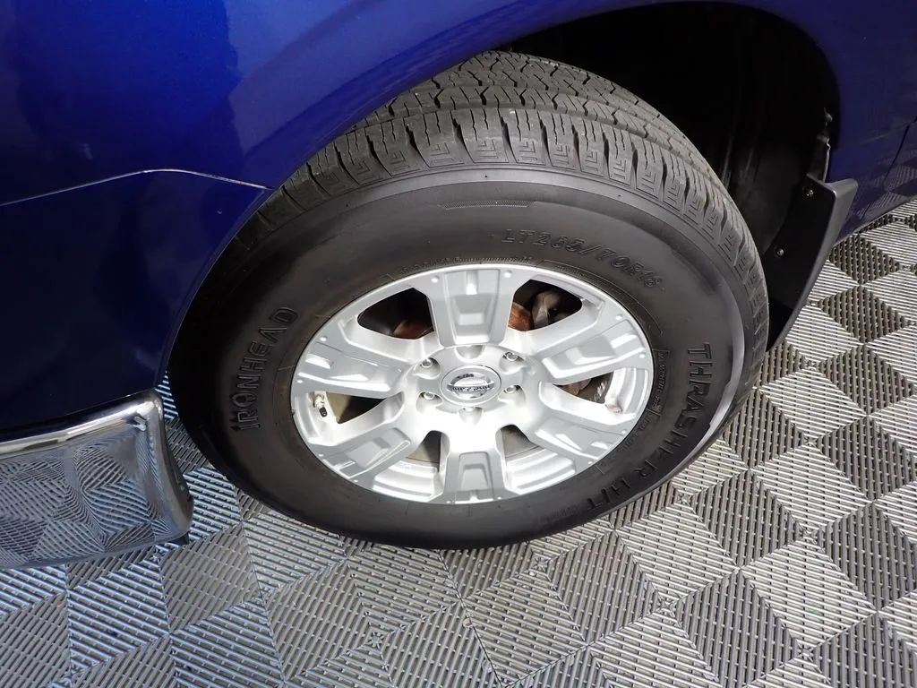 Nissan Titan photo 36