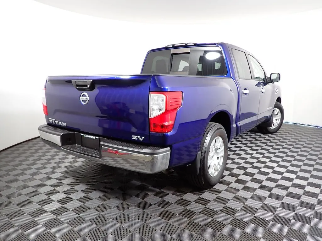Nissan Titan photo 14