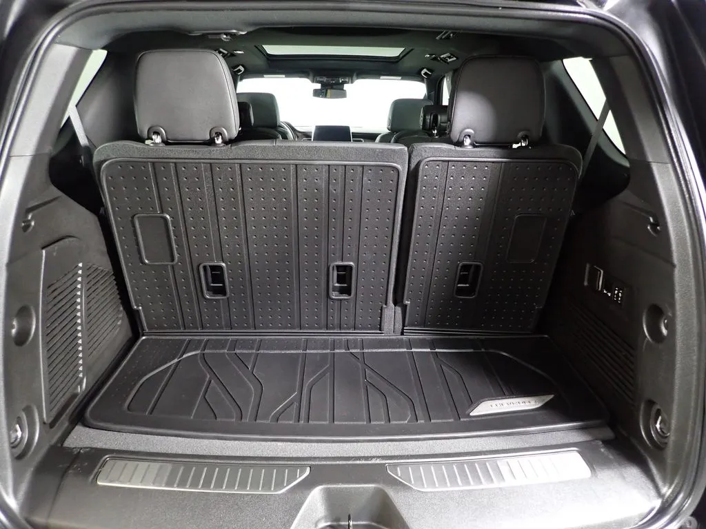 Chevrolet Tahoe photo 17