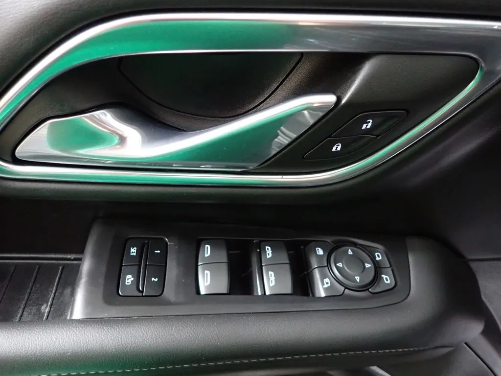 Chevrolet Tahoe photo 23