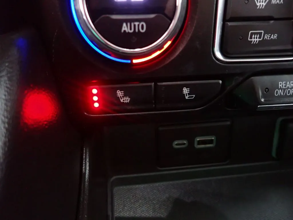 Chevrolet Tahoe photo 7