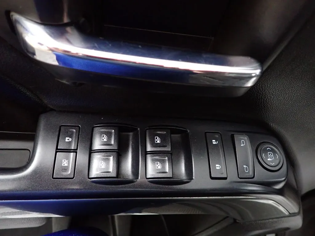 Chevrolet Silverado photo 18