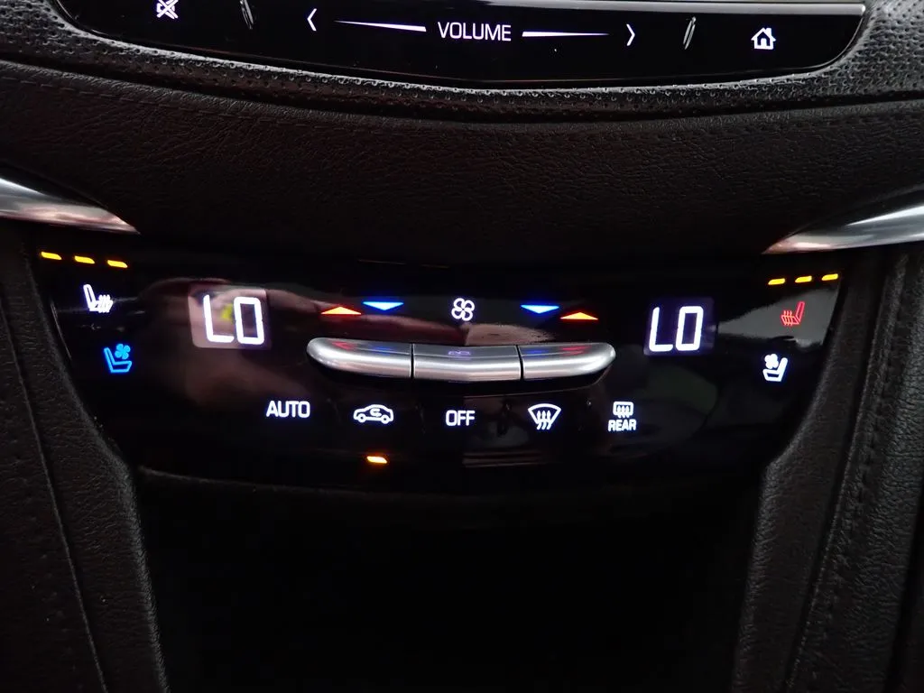 Cadillac XT5 photo 7