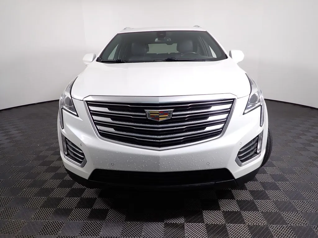 Cadillac XT5 photo 11