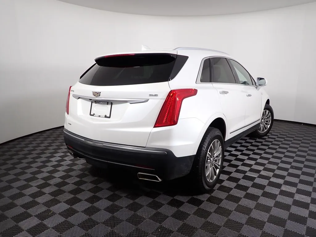 Cadillac XT5 photo 19