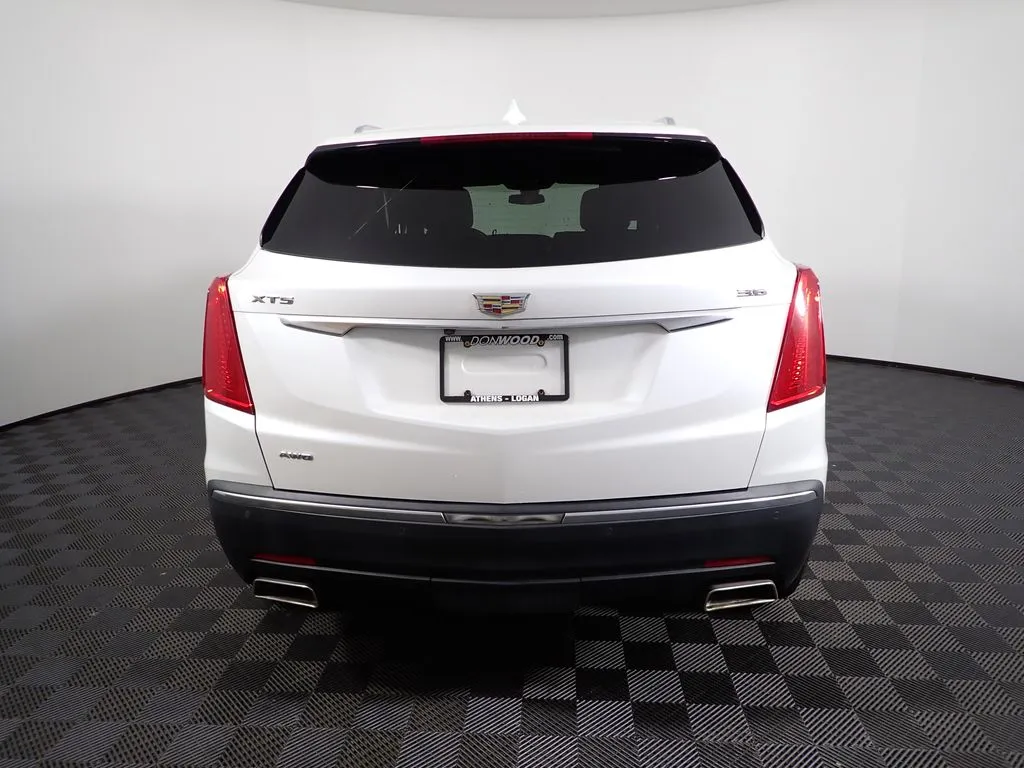 Cadillac XT5 photo 15