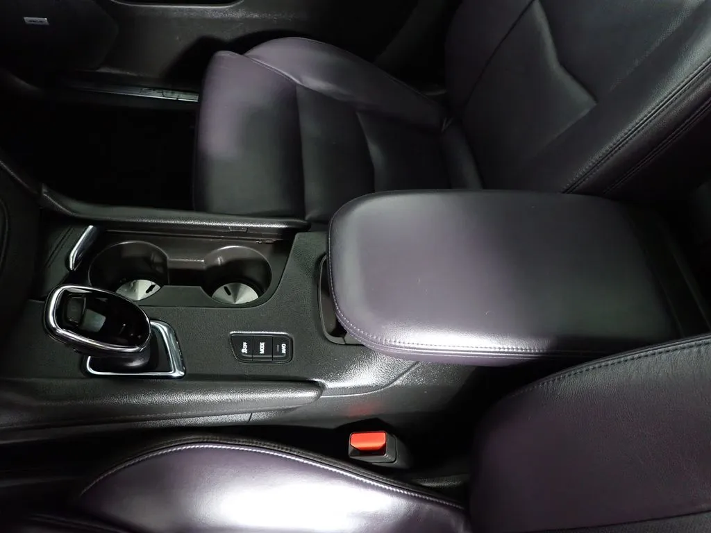 Cadillac XT5 photo 33